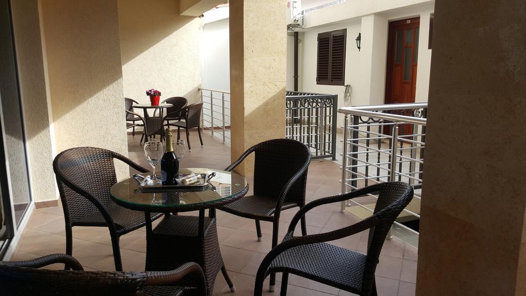Apartments Rino Lux Sveti Stefan Eksteriør bilde